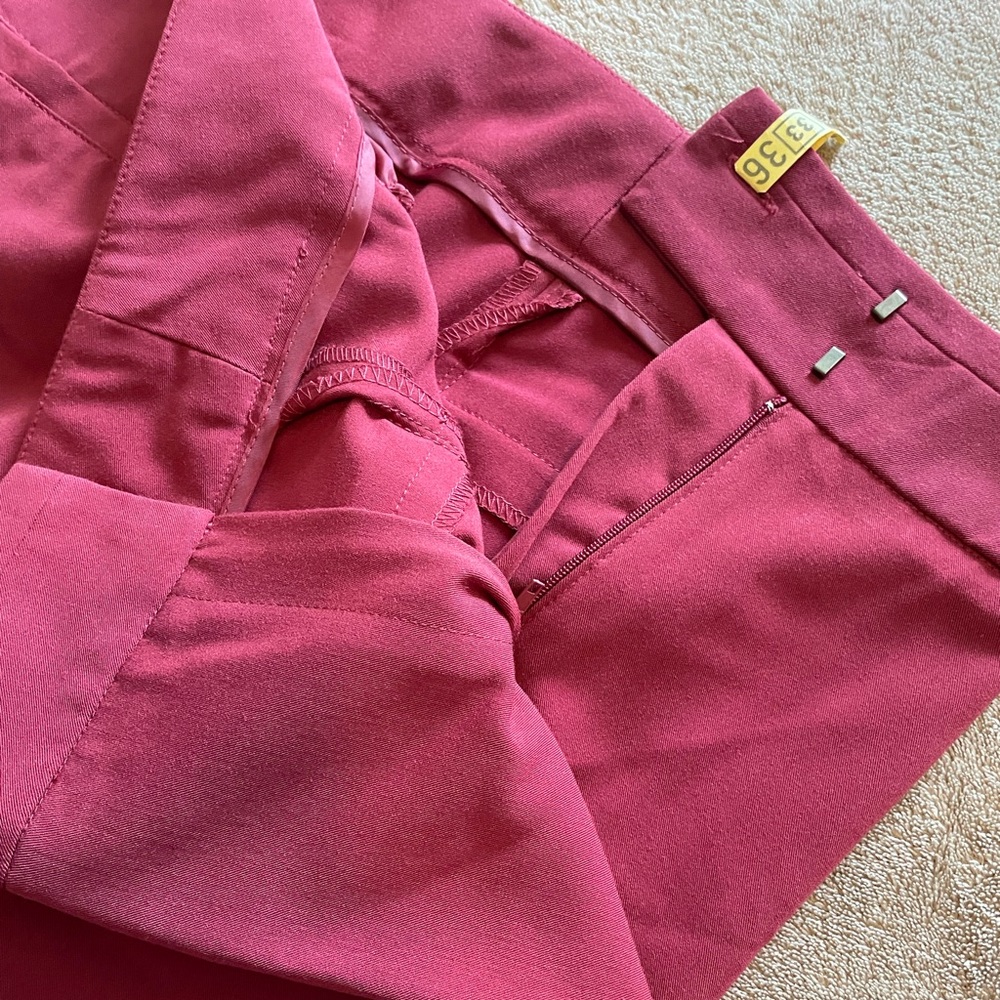Ladies dress suit, jacket and slacks.